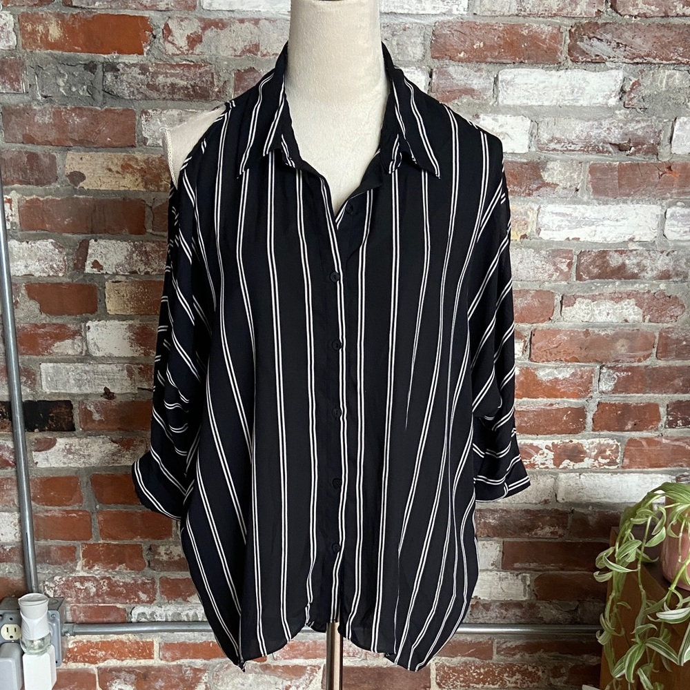 Forever 21 Black and White Striped Shirt Peekaboo Sleeves and Back